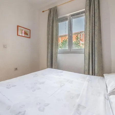 Lägenhet Branko Trogir