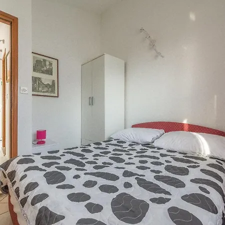 Branko Lägenhet Trogir